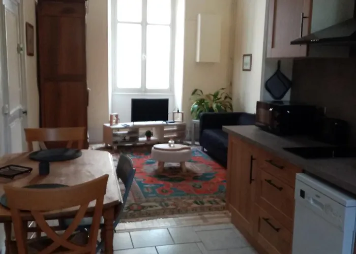 Maison En Plein Coeur De A *